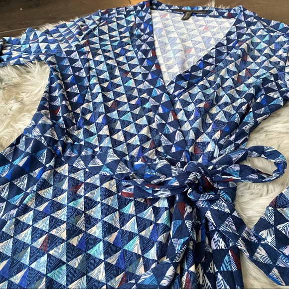 BCBG wrap dress (Size Small) - Picture 3 of 6